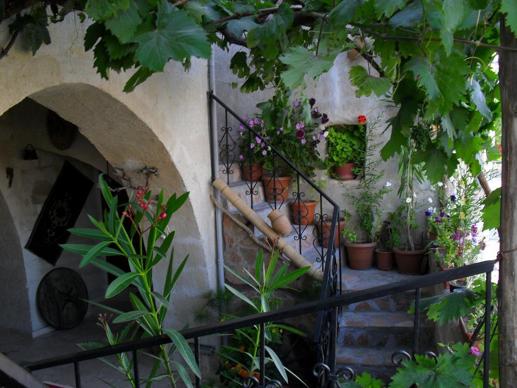 Hotel Avlu Cave House Göreme Exterior foto